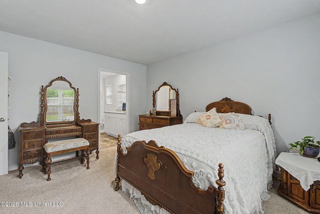26 Lee Creek Lane, Byhalia, MS 38611