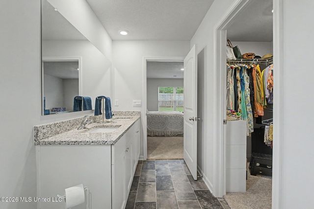 26 Lee Creek Lane, Byhalia, MS 38611