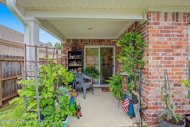 26 Lee Creek Lane, Byhalia, MS 38611