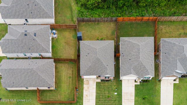 26 Lee Creek Lane, Byhalia, MS 38611