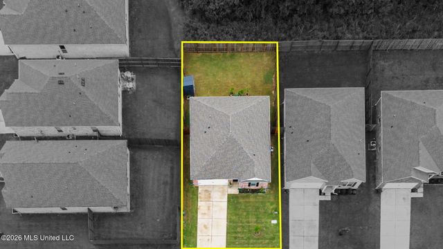 26 Lee Creek Lane, Byhalia, MS 38611