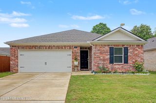 26 Lee Creek Lane, Byhalia, MS 38611