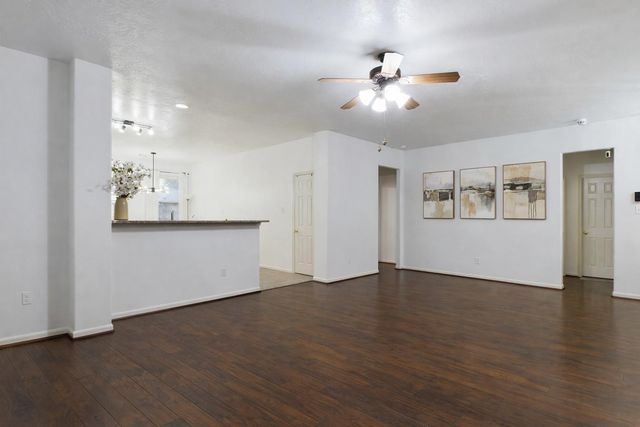 7402 Bering Landing Dr, Cypress, TX 77433