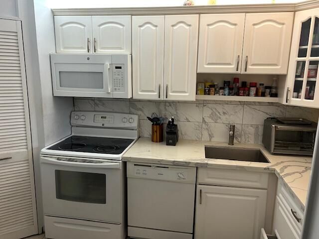5300 NE 24th Terrace 218c, Fort Lauderdale, FL 33308