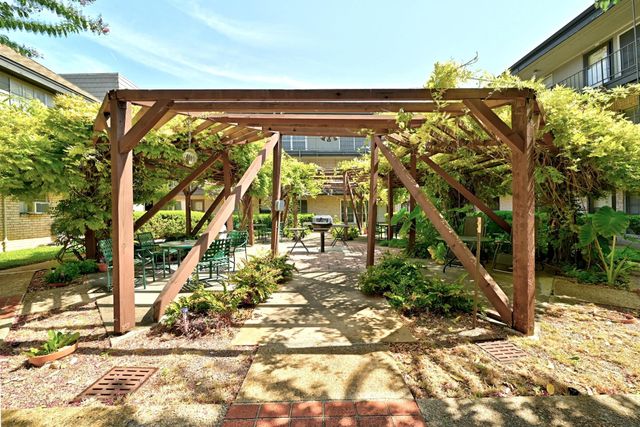 2425 Ashdale DR 78, Austin, TX 78757