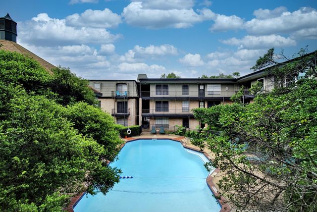 2425 Ashdale DR 78, Austin, TX 78757