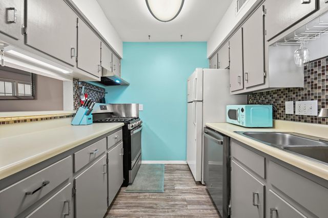 2425 Ashdale DR 78, Austin, TX 78757