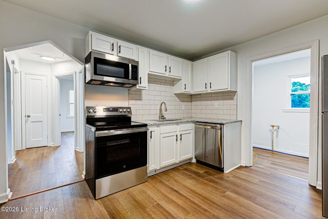 1566 Loney Ln, Louisville, KY 40216