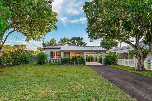 1880 NE 180th St, North Miami Beach, FL 33162