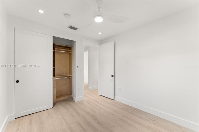 1880 NE 180th St, North Miami Beach, FL 33162