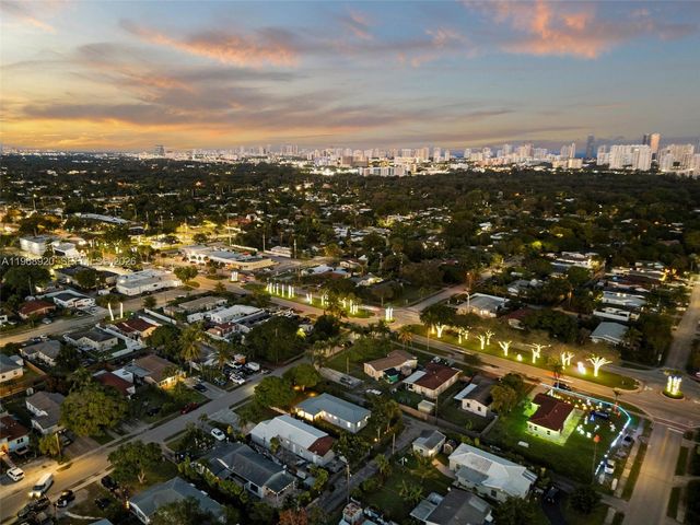 1880 NE 180th St, North Miami Beach, FL 33162