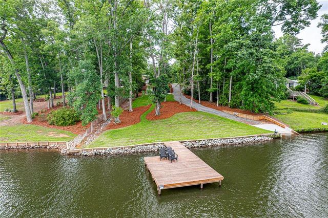 233 Lakeshore Drive, Eatonton, GA 31024