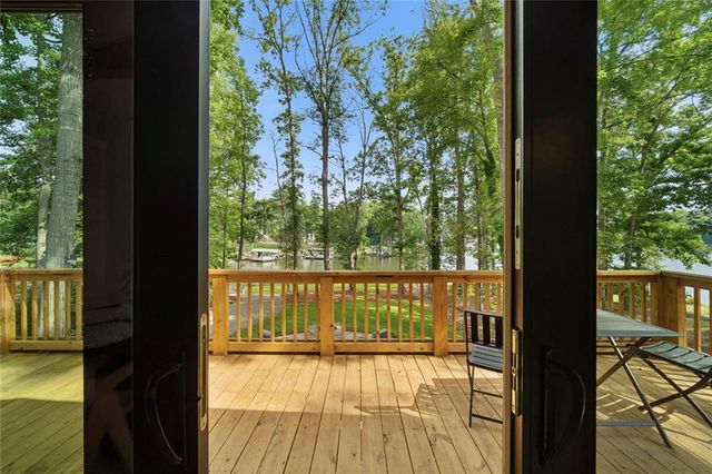 233 Lakeshore Drive, Eatonton, GA 31024