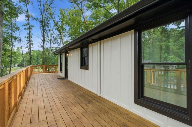 233 Lakeshore Drive, Eatonton, GA 31024