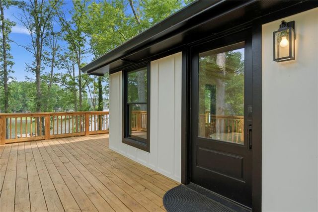 233 Lakeshore Drive, Eatonton, GA 31024