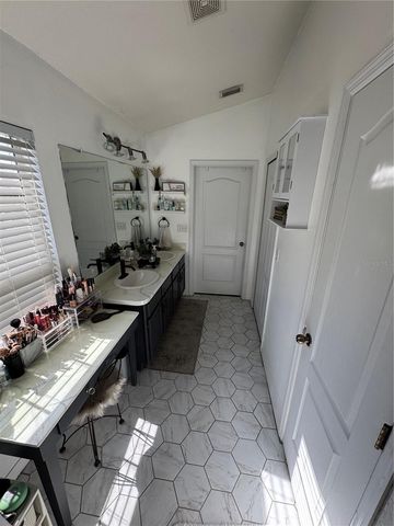 2318 TANBARK RIDGE PLACE 2318, Plant City, FL 33563