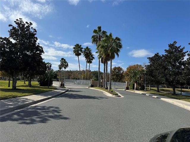 2318 TANBARK RIDGE PLACE 2318, Plant City, FL 33563