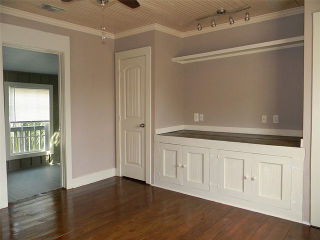 2423 Avenue L Rear, Galveston, TX 77550