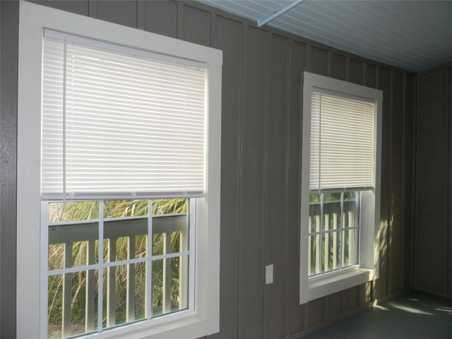 2423 Avenue L Rear, Galveston, TX 77550