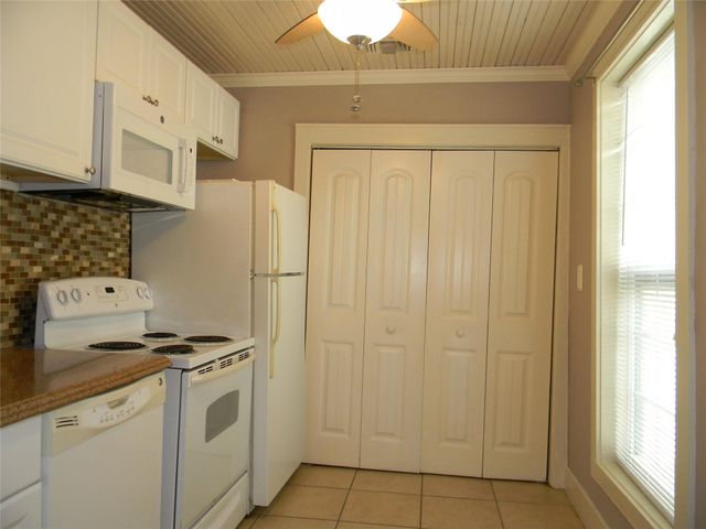 2423 Avenue L Rear, Galveston, TX 77550