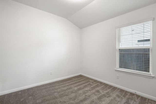 121 Oakdale Meadows LN, Hutto, TX 78634