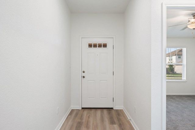 121 Oakdale Meadows LN, Hutto, TX 78634