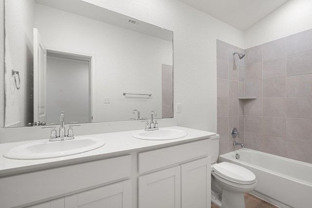 121 Oakdale Meadows LN, Hutto, TX 78634