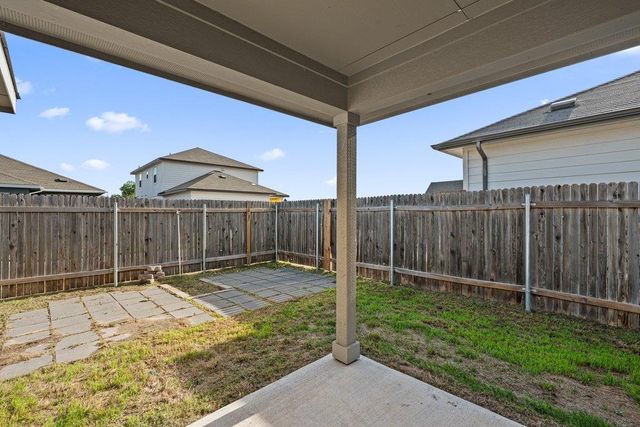 121 Oakdale Meadows LN, Hutto, TX 78634