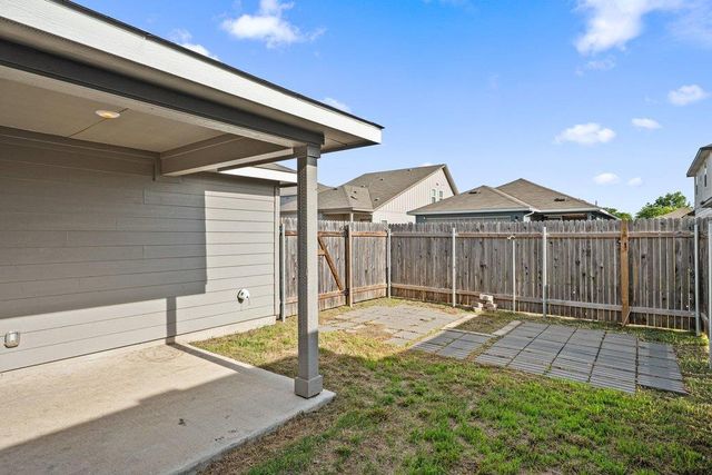 121 Oakdale Meadows LN, Hutto, TX 78634