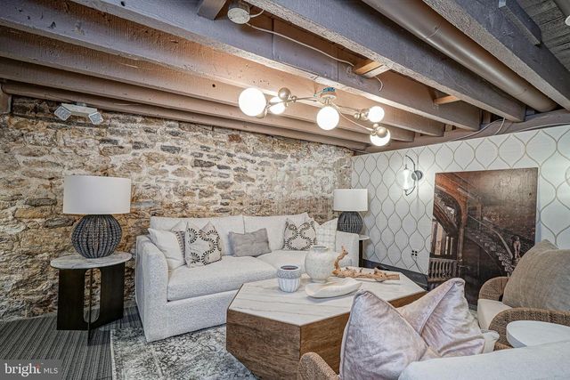 101 E MAIN ST, Moorestown, NJ 08057