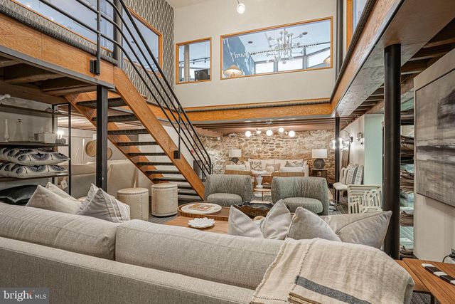 101 E MAIN ST, Moorestown, NJ 08057