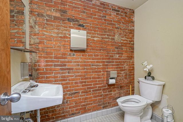 101 E MAIN ST, Moorestown, NJ 08057