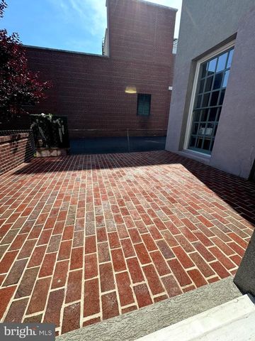 101 E MAIN ST, Moorestown, NJ 08057