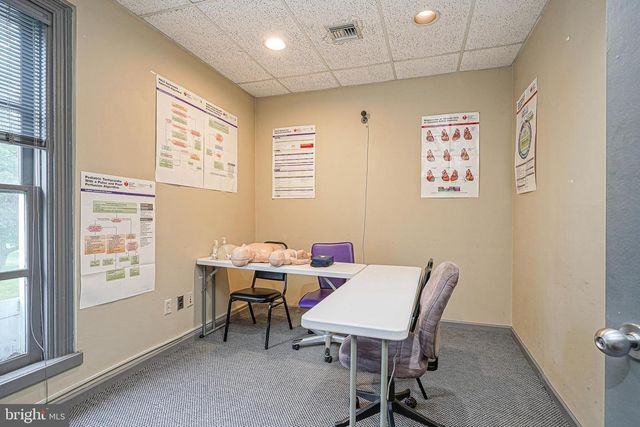 101 E MAIN ST, Moorestown, NJ 08057