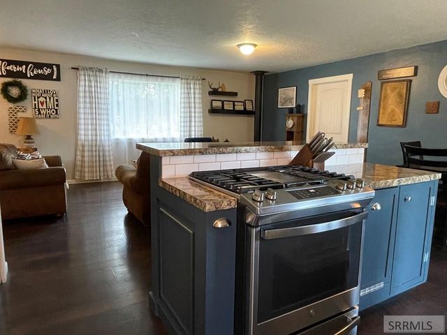 194 S Saint Charles Road, Salmon, ID 83467