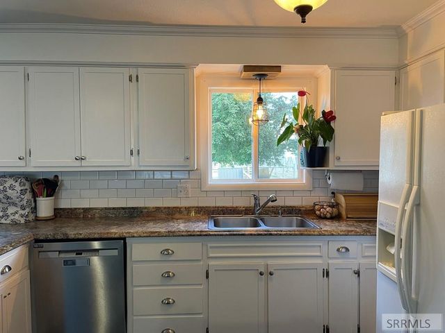 194 S Saint Charles Road, Salmon, ID 83467