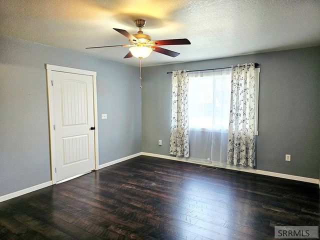 194 S Saint Charles Road, Salmon, ID 83467