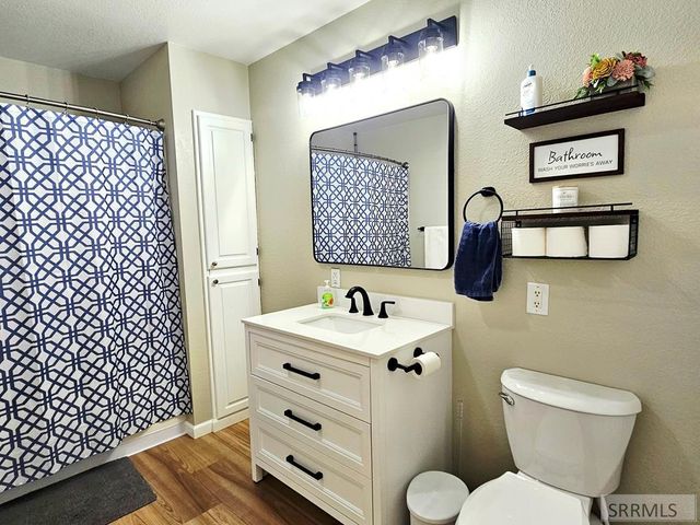 194 S Saint Charles Road, Salmon, ID 83467