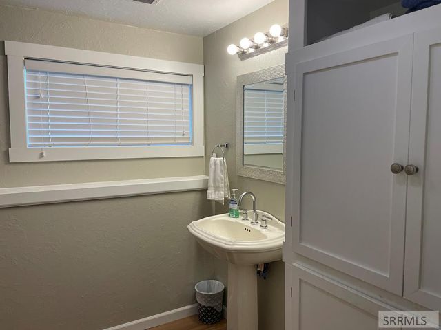 194 S Saint Charles Road, Salmon, ID 83467