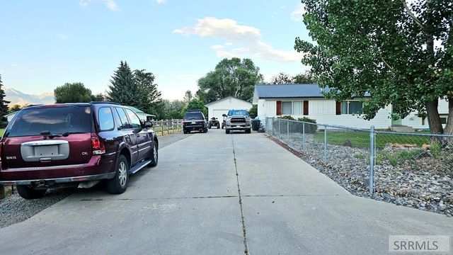 194 S Saint Charles Road, Salmon, ID 83467