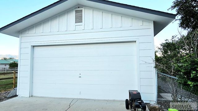 194 S Saint Charles Road, Salmon, ID 83467