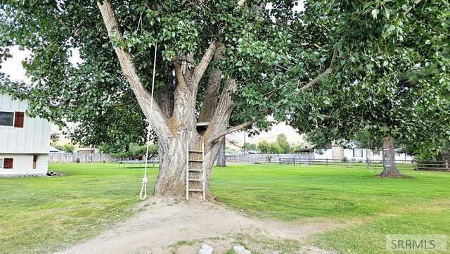 194 S Saint Charles Road, Salmon, ID 83467