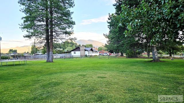 194 S Saint Charles Road, Salmon, ID 83467