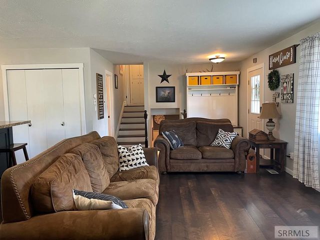 194 S Saint Charles Road, Salmon, ID 83467