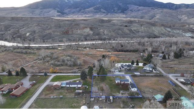 194 S Saint Charles Road, Salmon, ID 83467