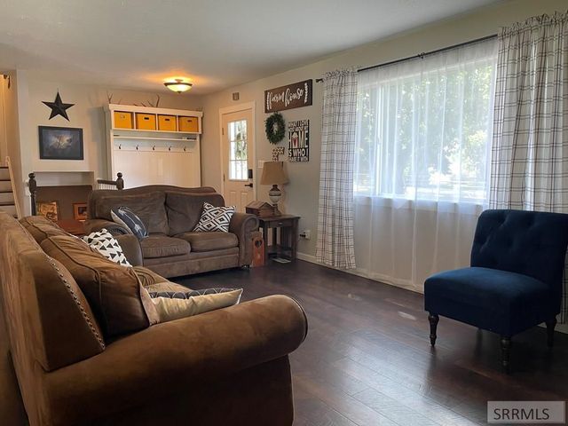 194 S Saint Charles Road, Salmon, ID 83467