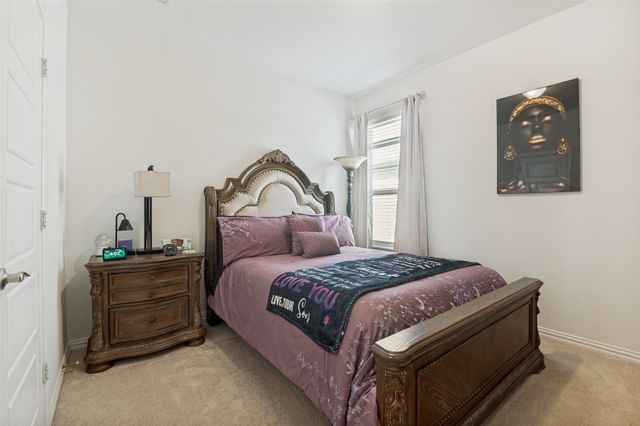 656 Bethpage Drive, Red Oak, TX 75154