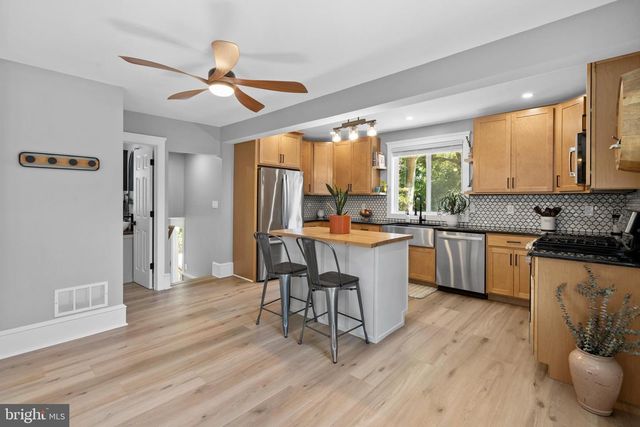 151 CEDAR AVE, Pitman, NJ 08071