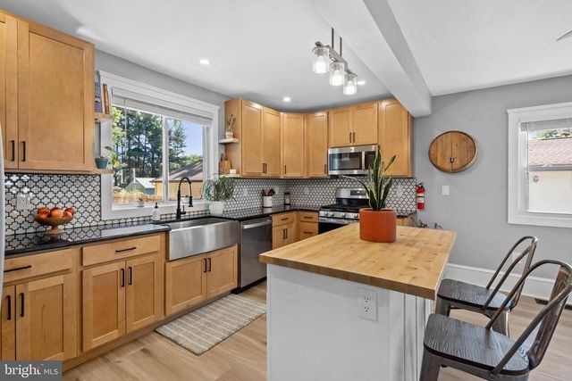 151 CEDAR AVE, Pitman, NJ 08071