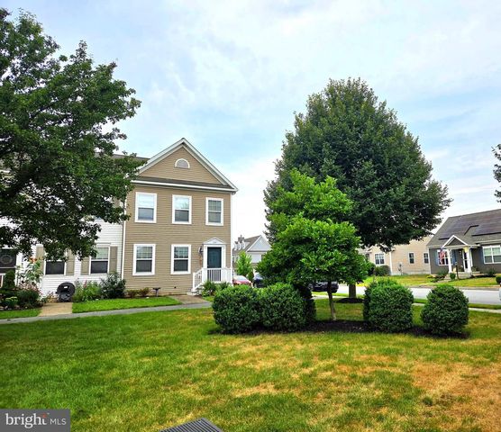 203 HEATHERSAGE DR, Marietta, PA 17547
